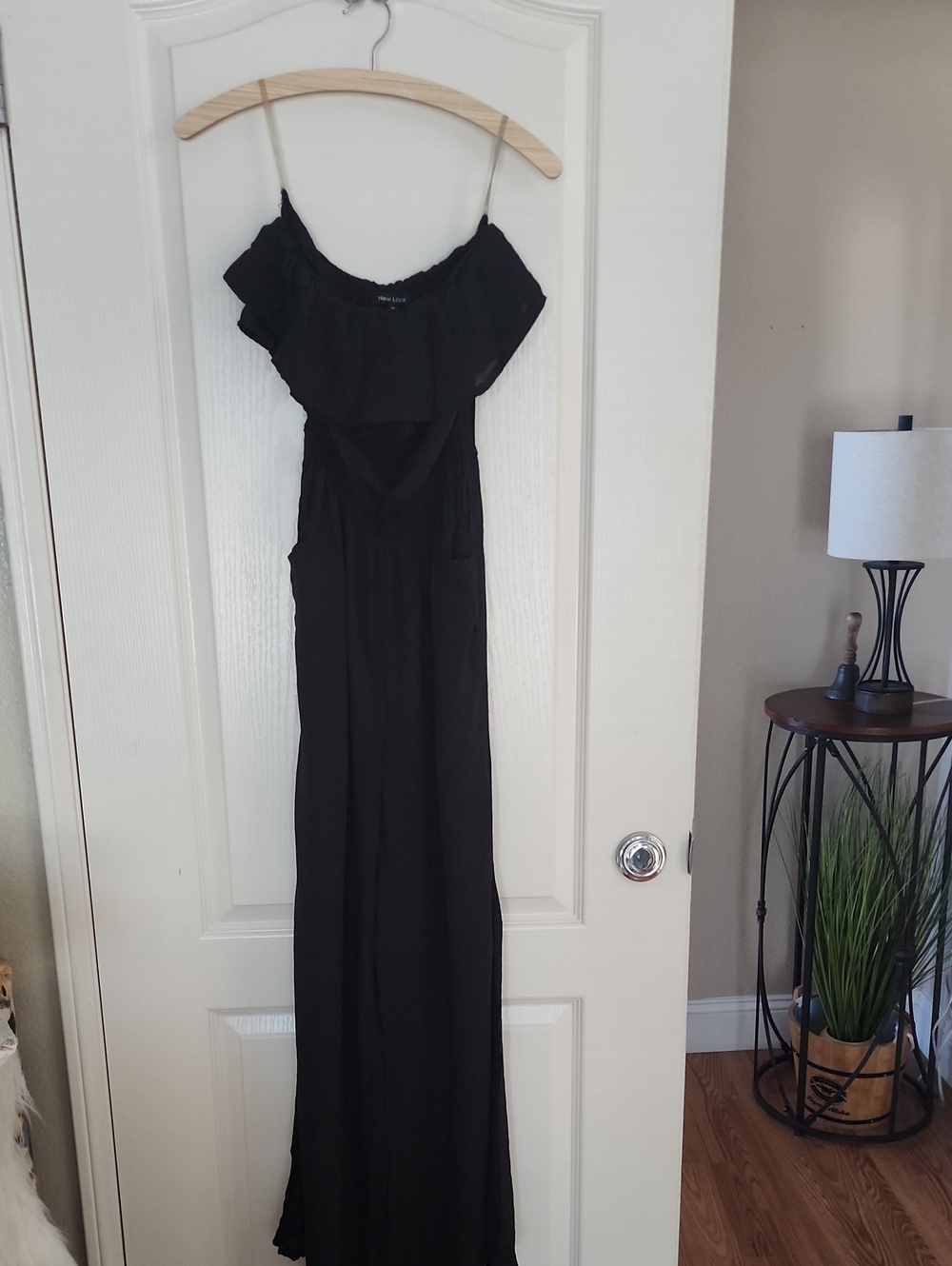 New Look Black Strapless Ruffle Jumper With Pockets